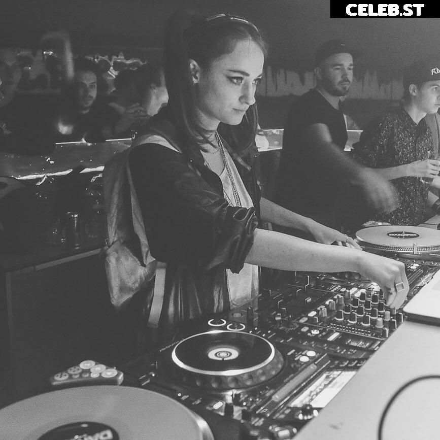 Larissa Rieß Image 2085406