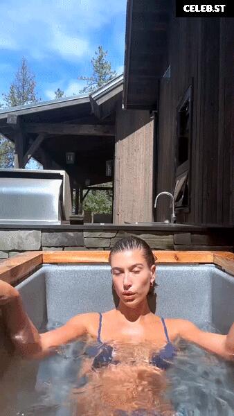 Hailey Bieber Image 2085780