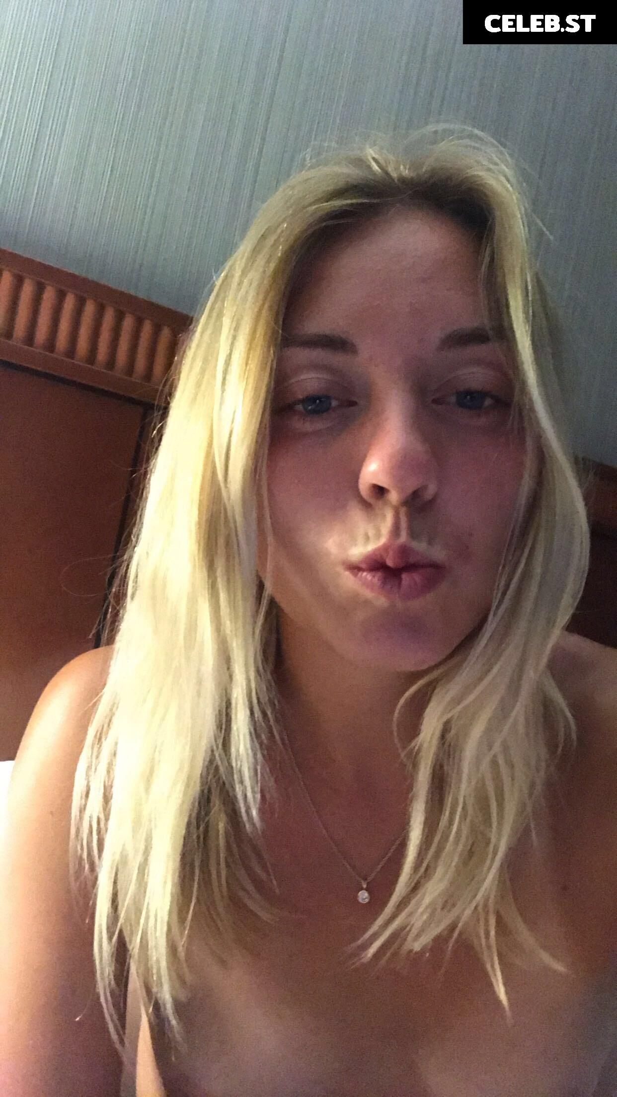 Carina Witthöft Image 2085776