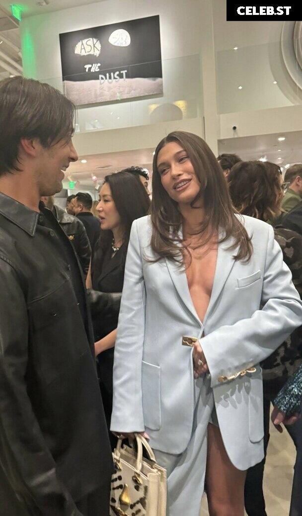 Hailey Bieber Image 2086320