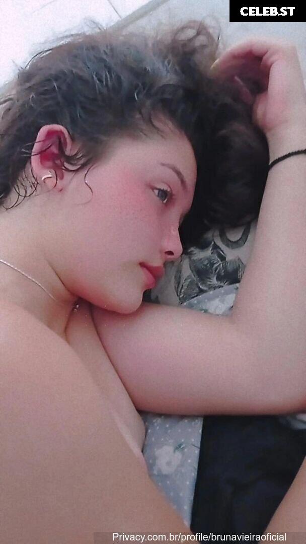 Bruna Vieira Image 20862019
