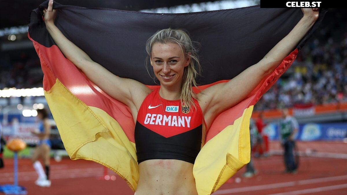 Lisa Ryzih Image 2087981