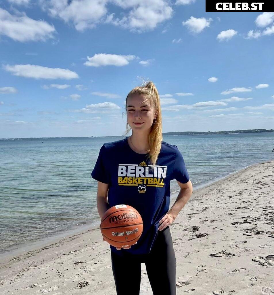 Wiebke Schwartau Image 2084443