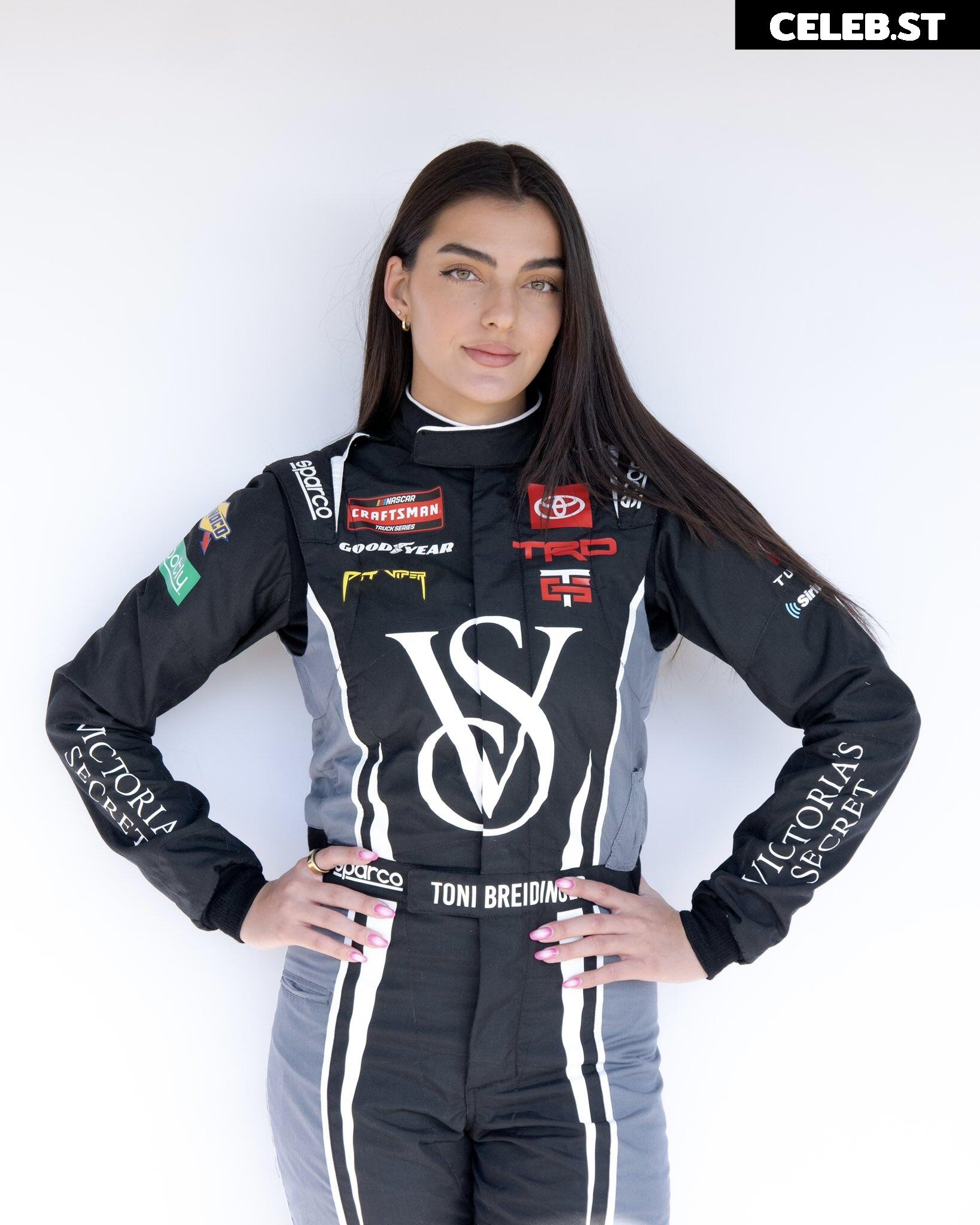 Toni Breidinger Image 2084710