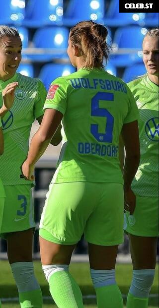 Lena Oberdorf Image 2084725