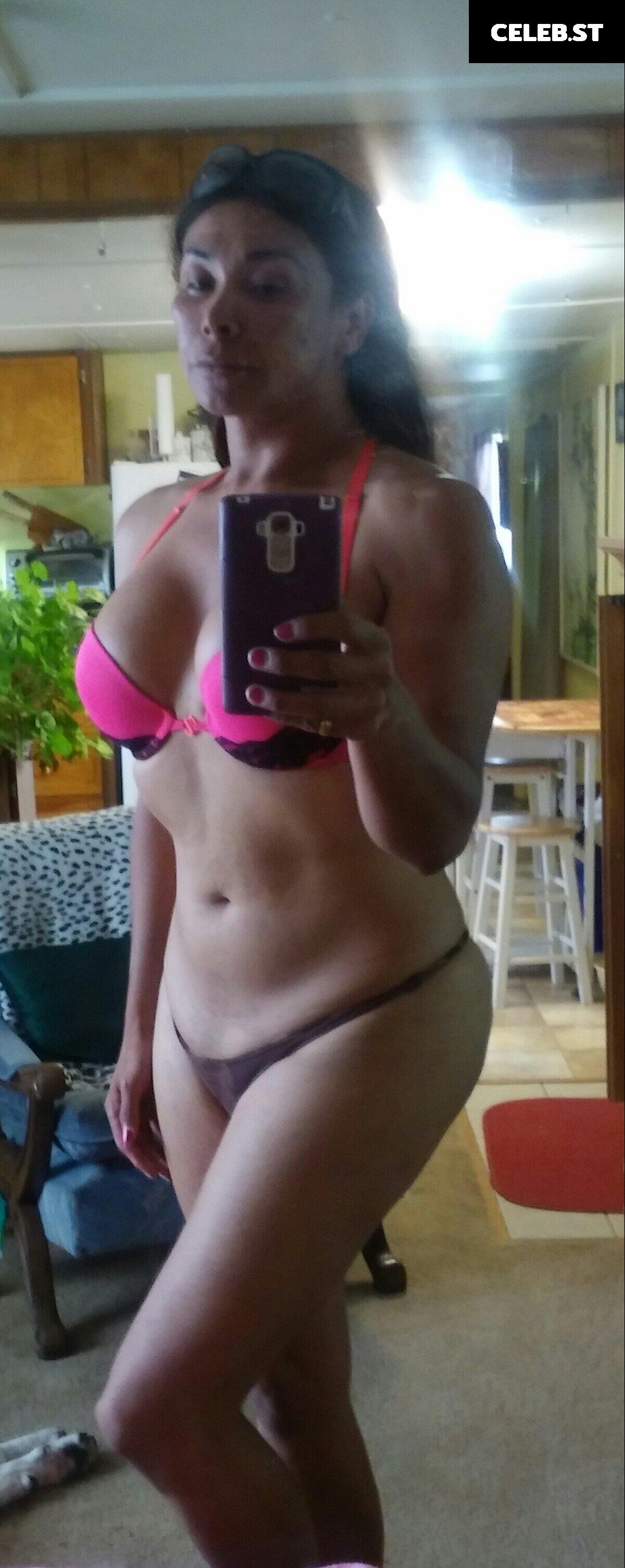 Vaniity Image 20842018