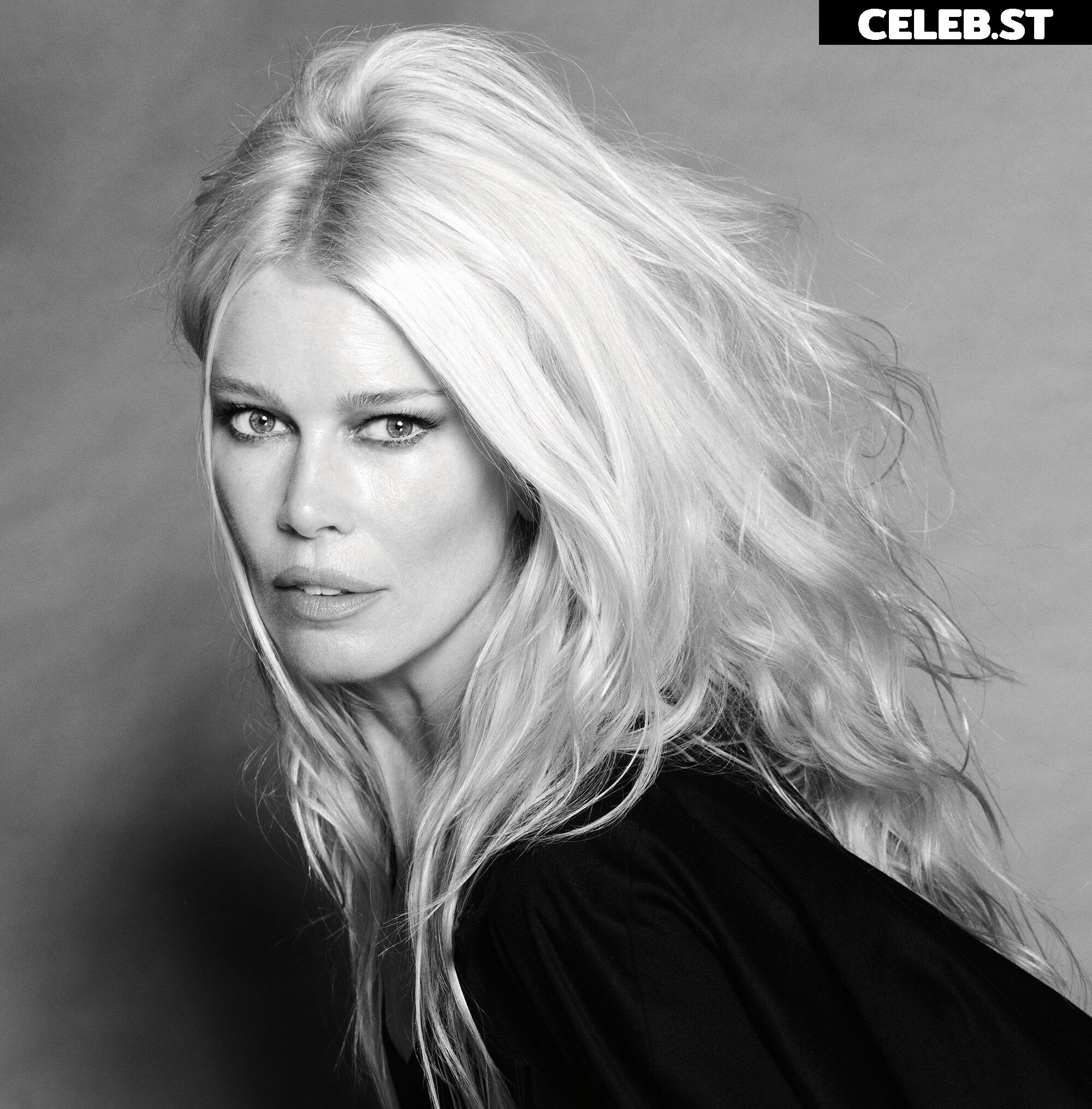 Claudia Schiffer Image 2081419