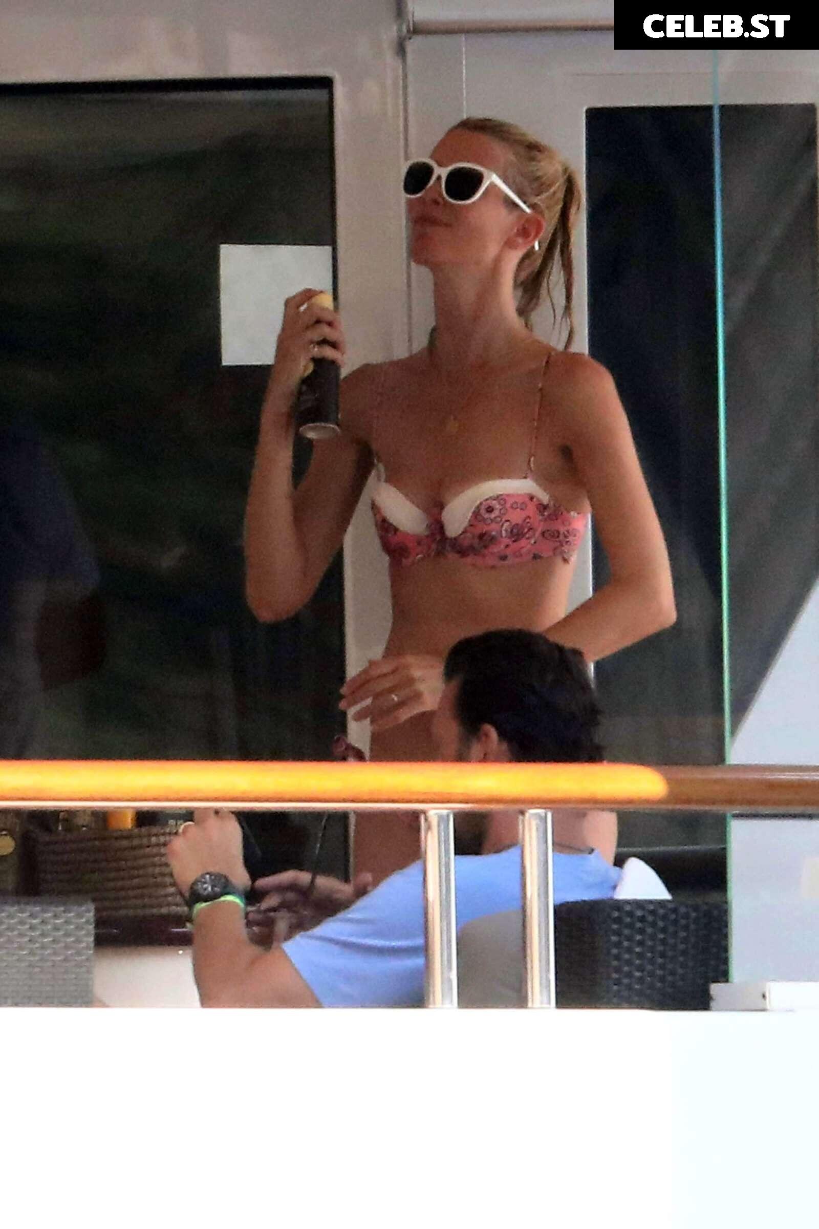 Claudia Schiffer Image 2082717