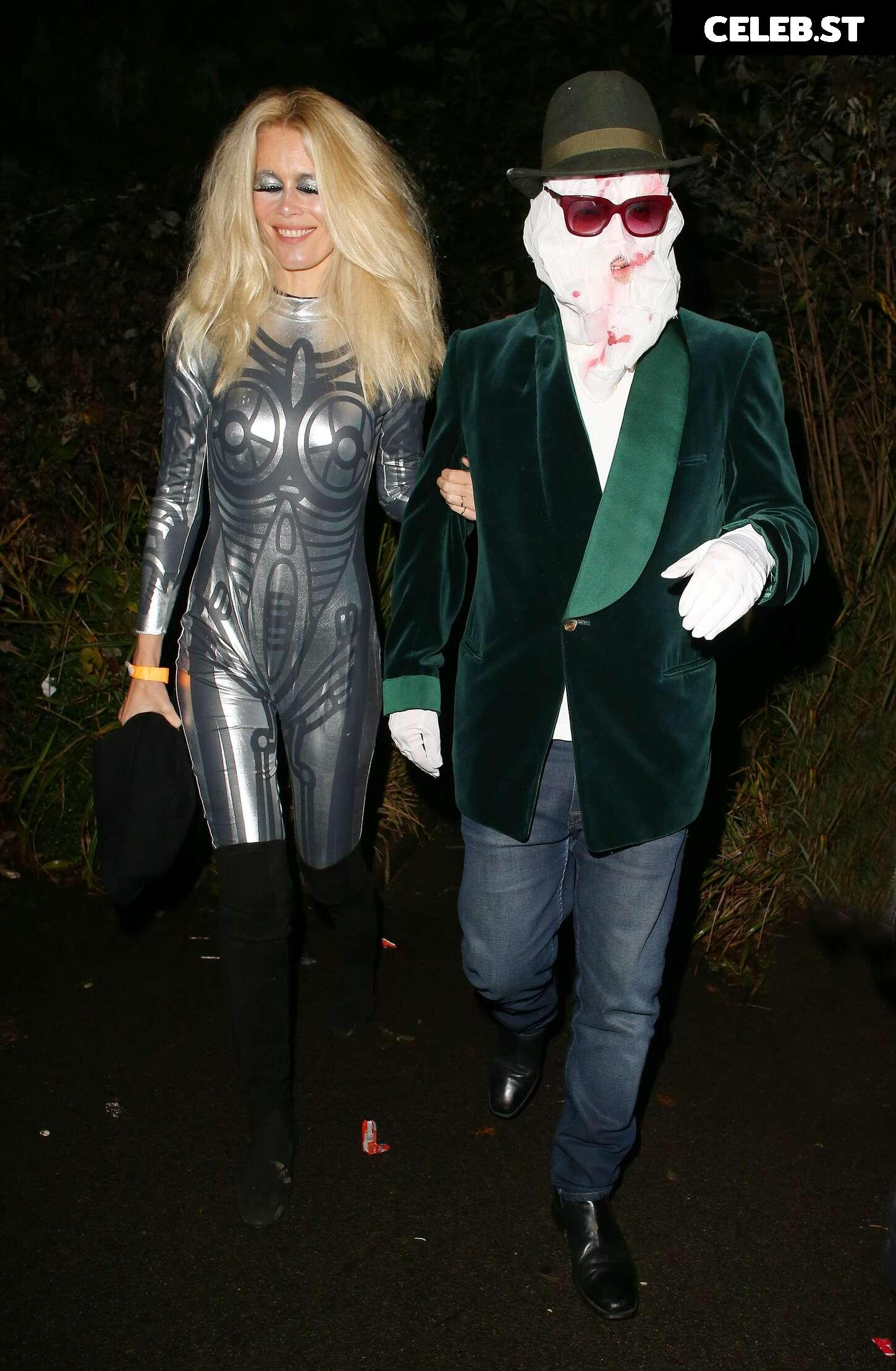Claudia Schiffer Image 2082023