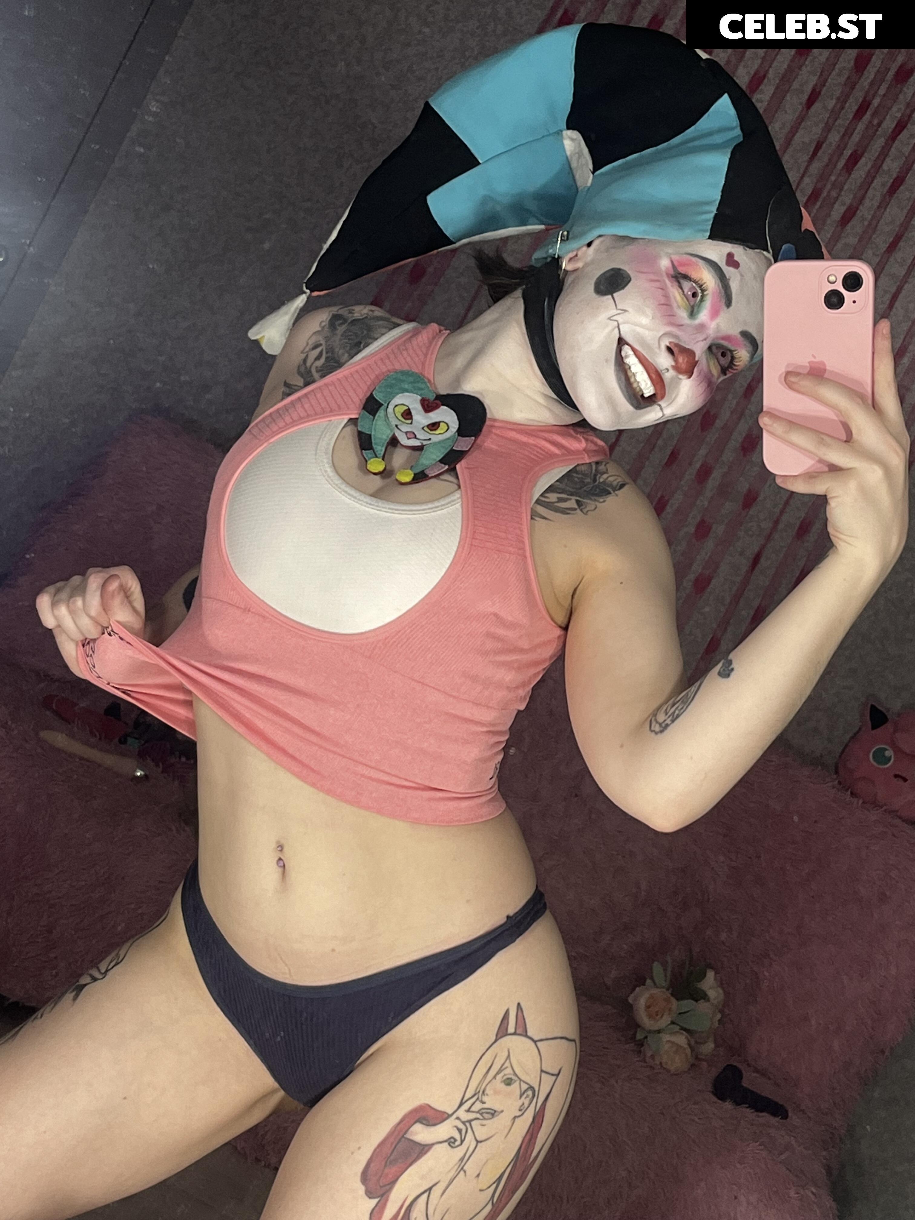 arahnaekb / chloe_glass_ Image 20834941