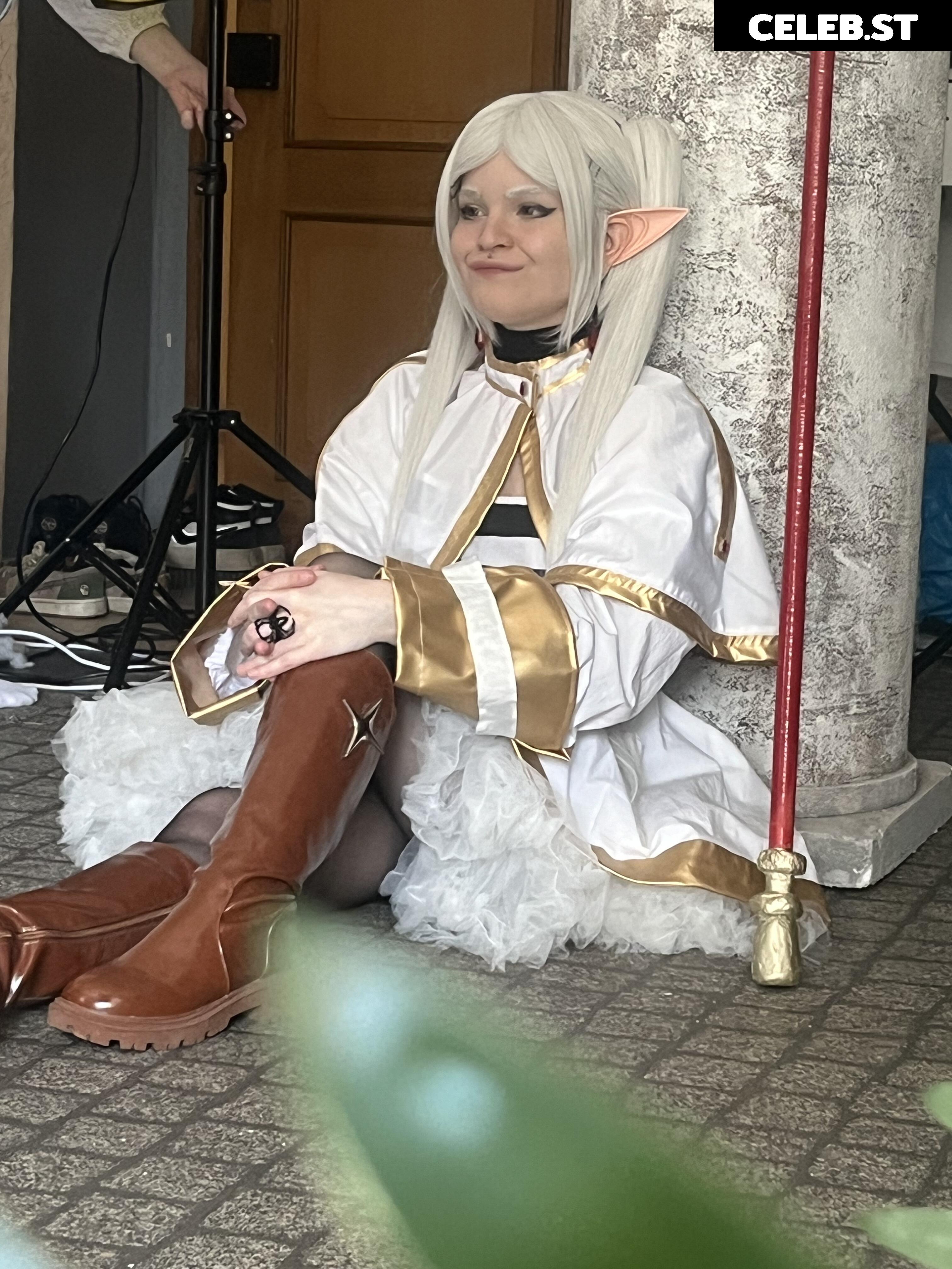 arahnaekb / chloe_glass_ Image 20834893