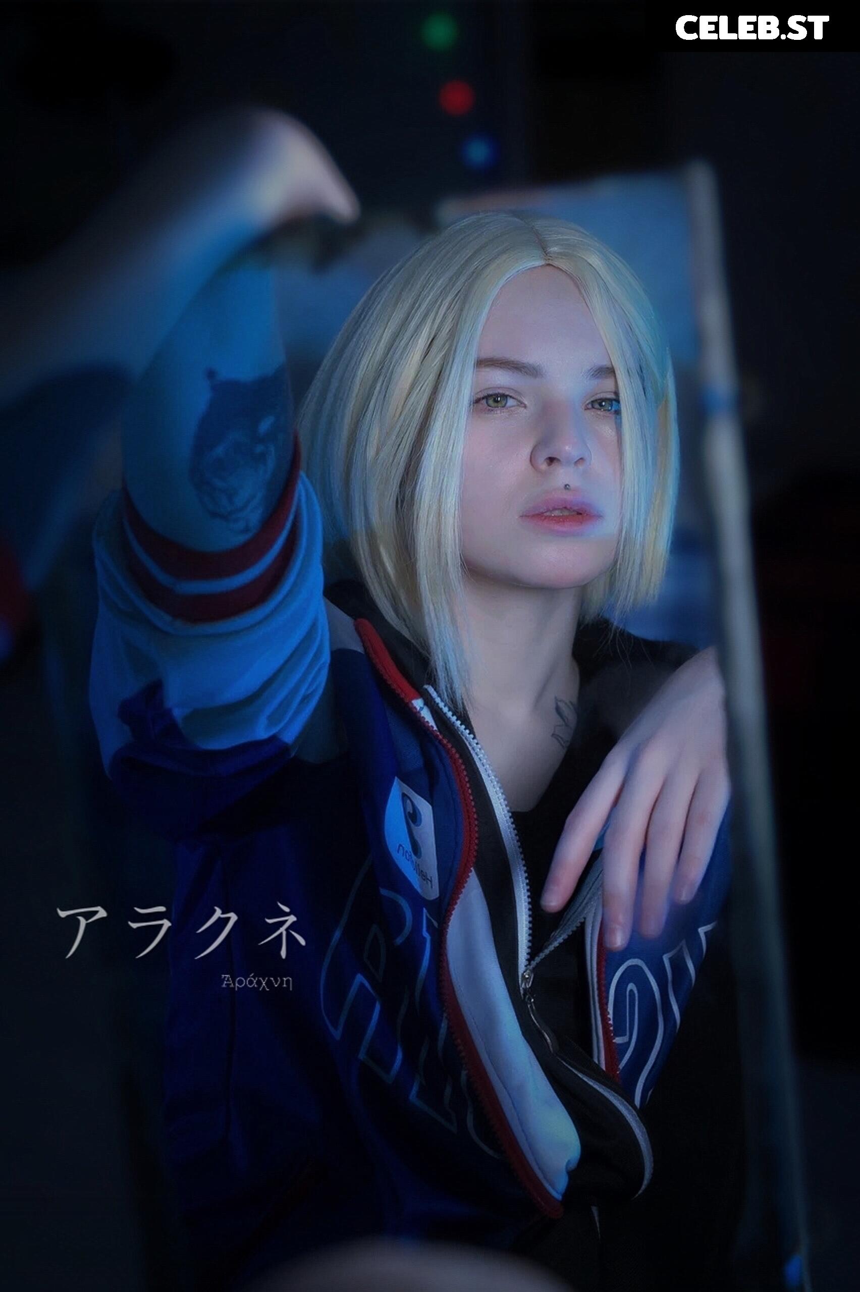 arahnaekb / chloe_glass_ Image 20834725