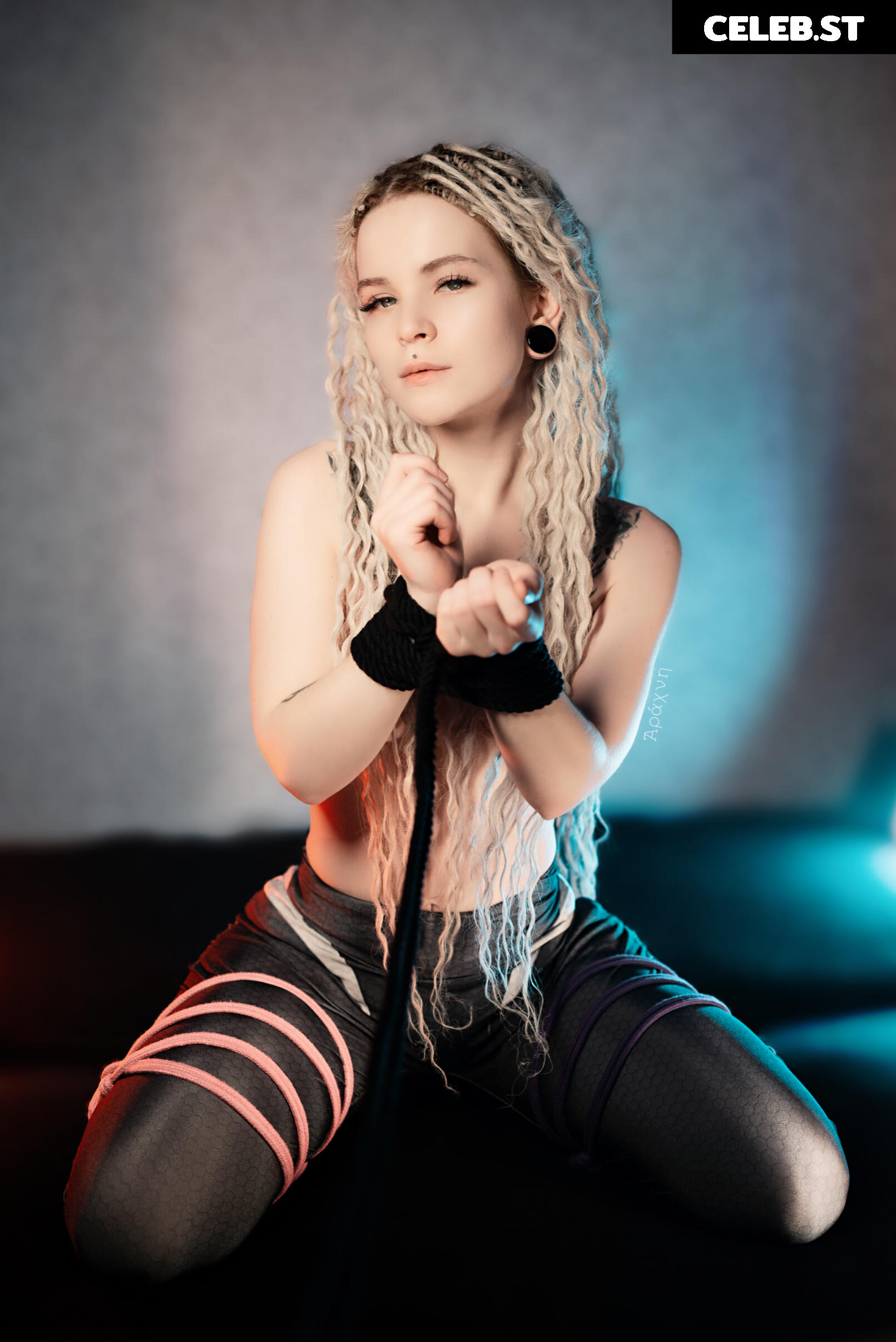 arahnaekb / chloe_glass_ Image 20834693