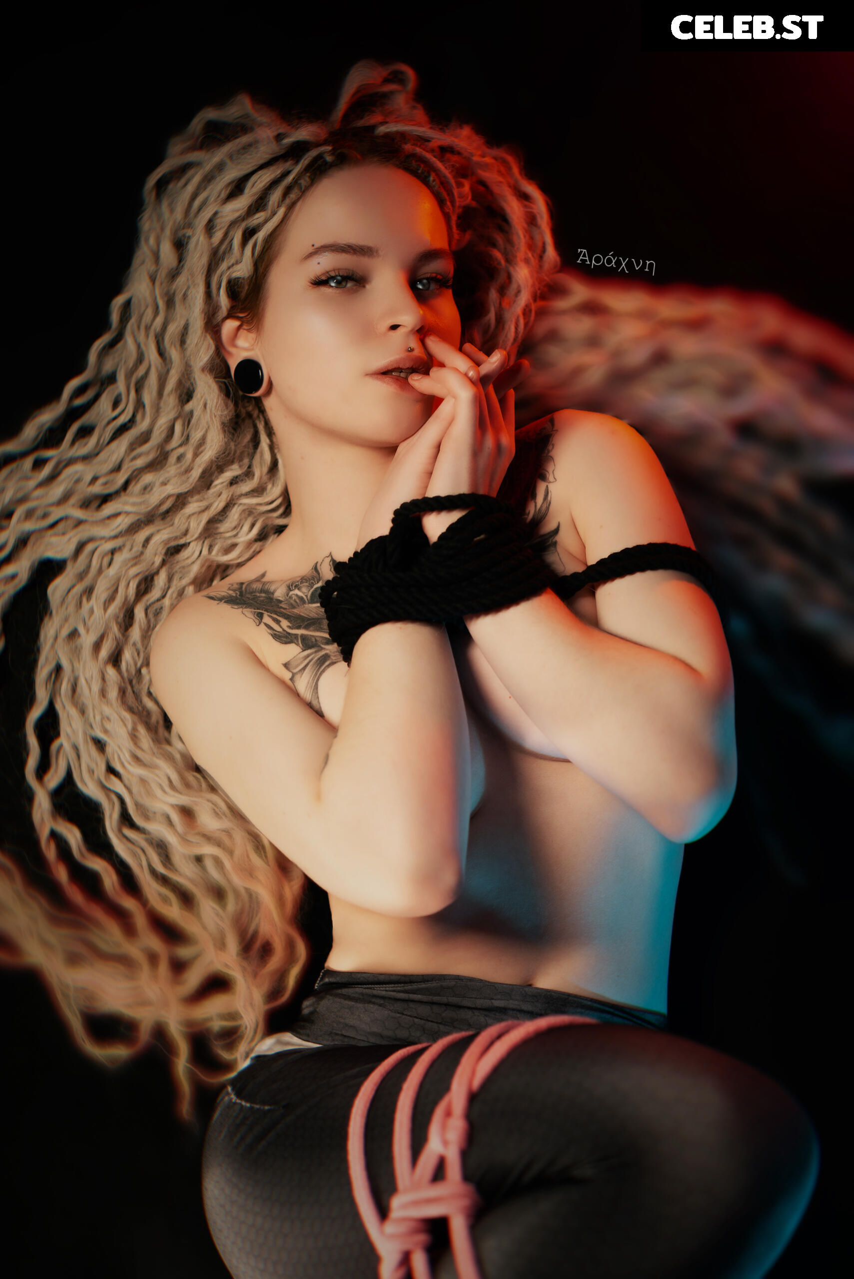 arahnaekb / chloe_glass_ Image 20834694