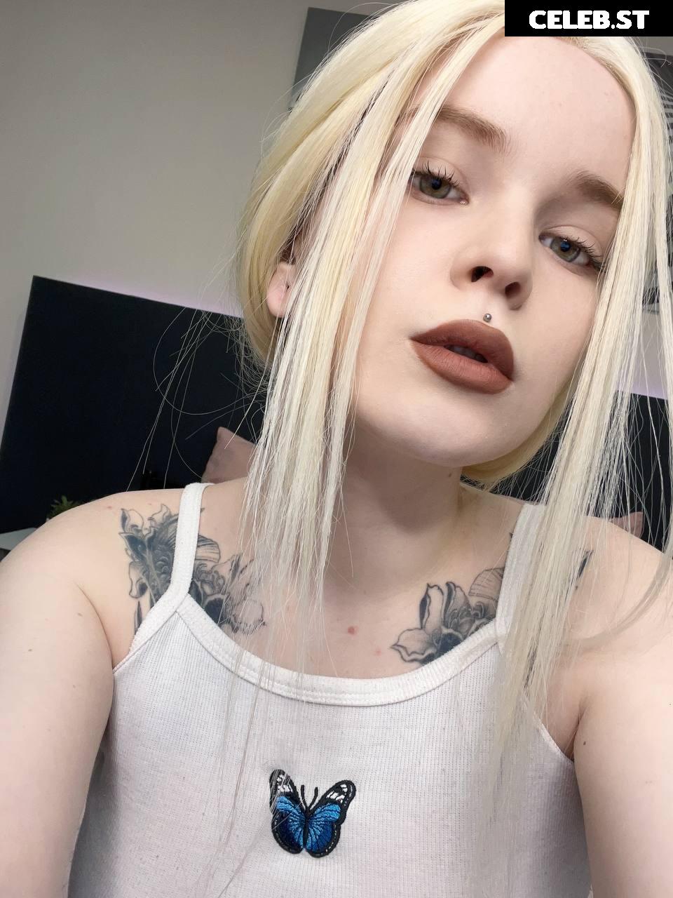 arahnaekb / chloe_glass_ Image 20834606