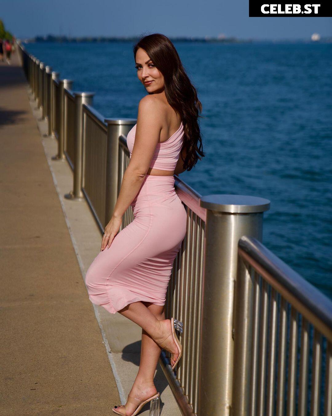 Emma / Tenille Dashwood Image 20834132