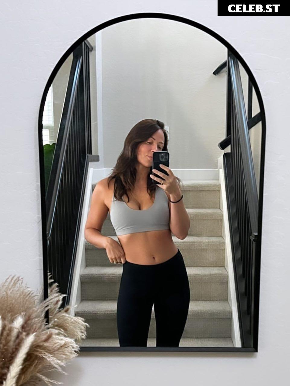 Emma / Tenille Dashwood Image 20834144