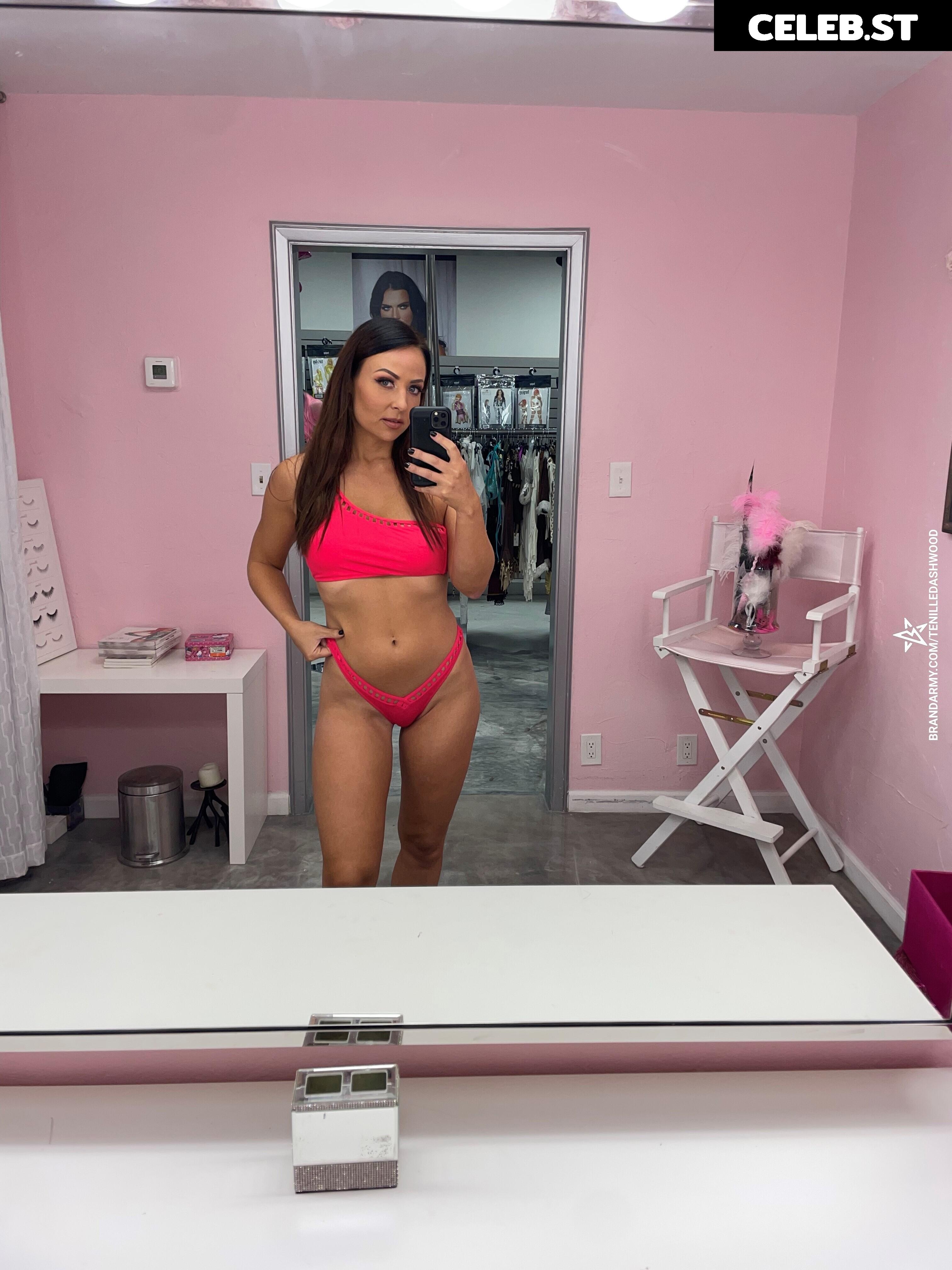 Emma / Tenille Dashwood Image 20834018