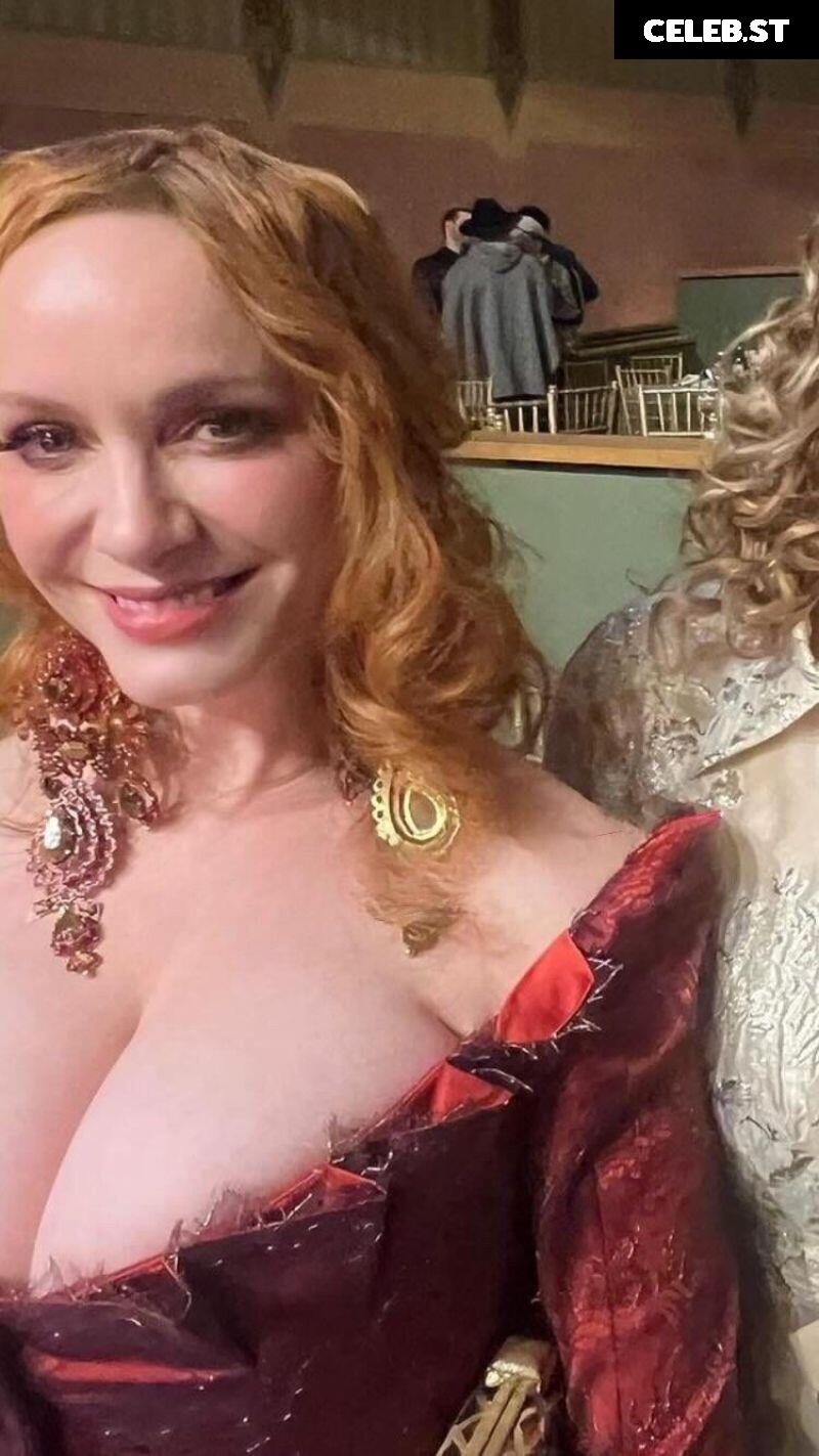 Christina Hendricks Image 2083302