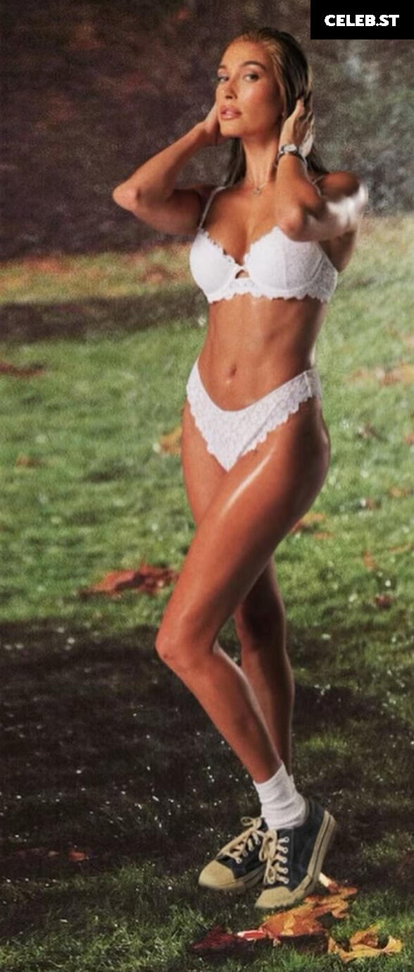 Hailey Bieber Image 2080505