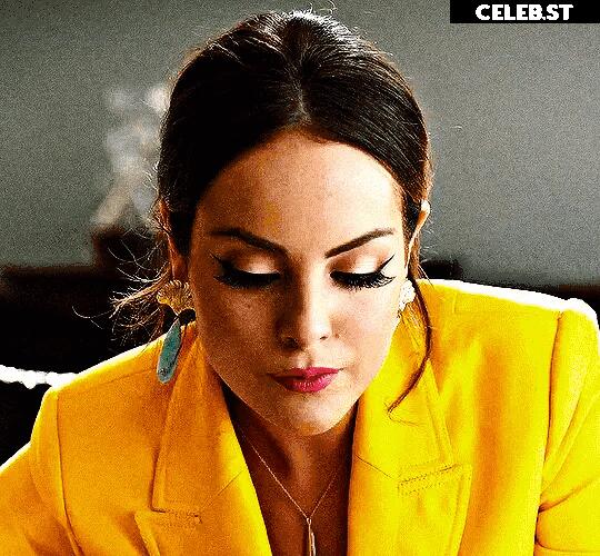 Elizabeth Gillies Image 2080166