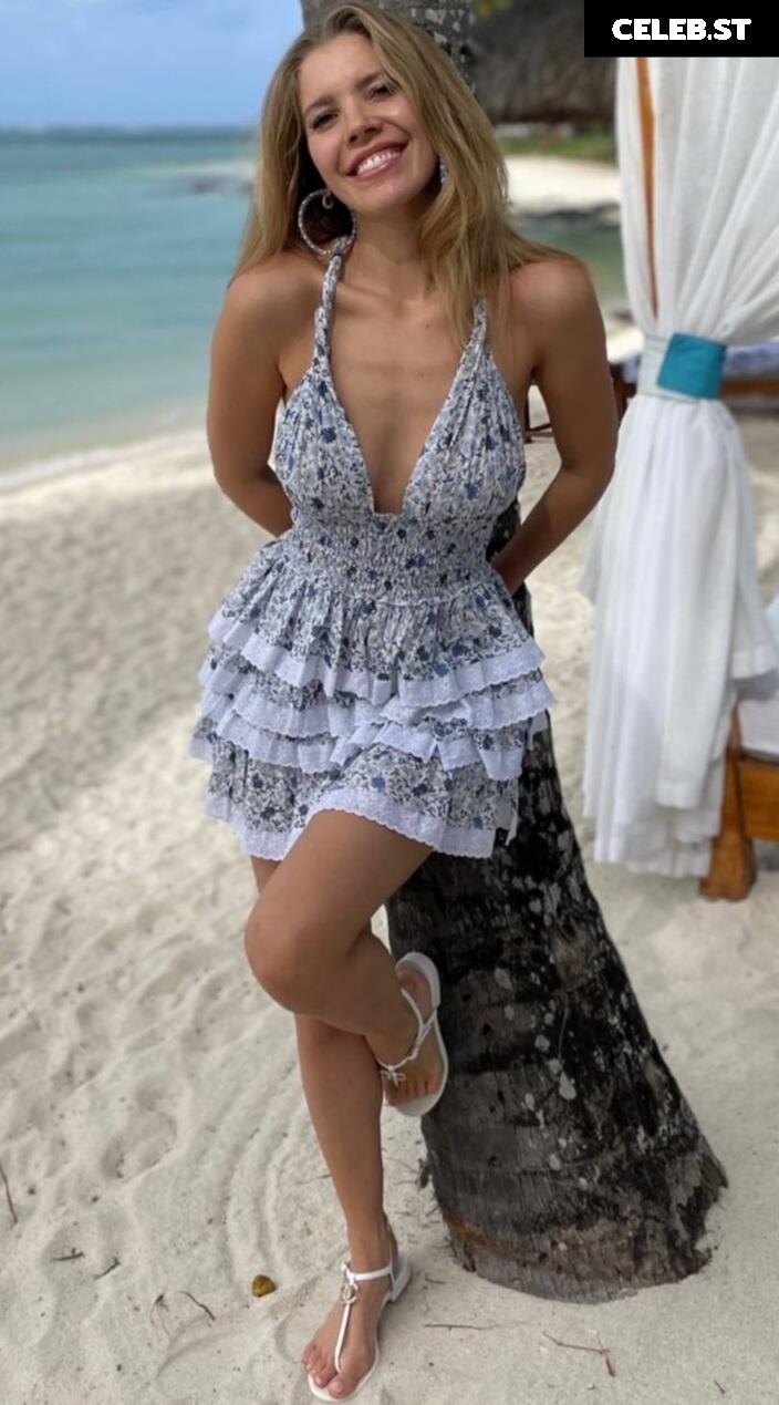 Victoria Swarovski Image 2080353