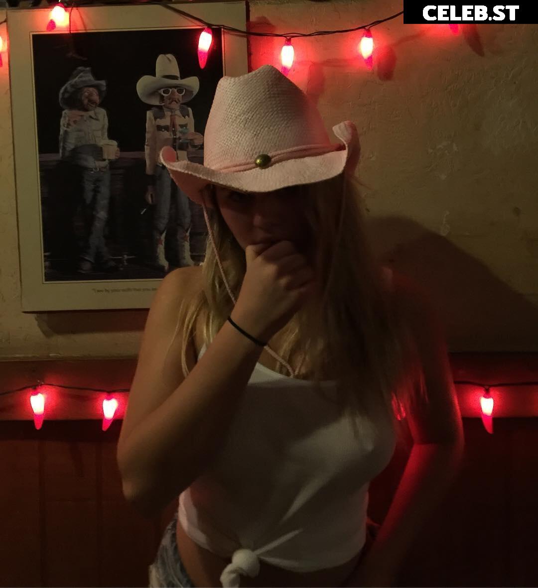 Lia Marie Johnson Image 2080228
