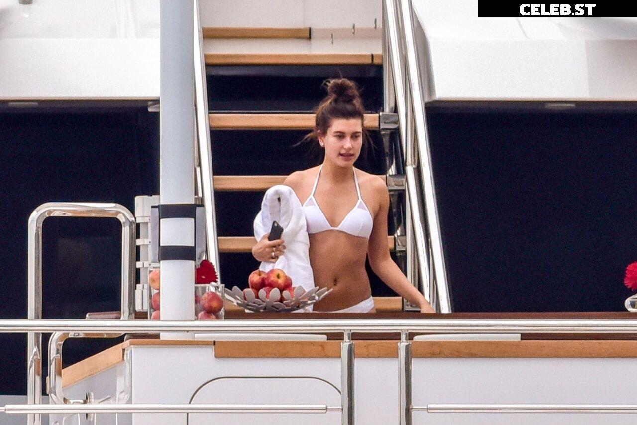 Hailey Bieber Image 2089408