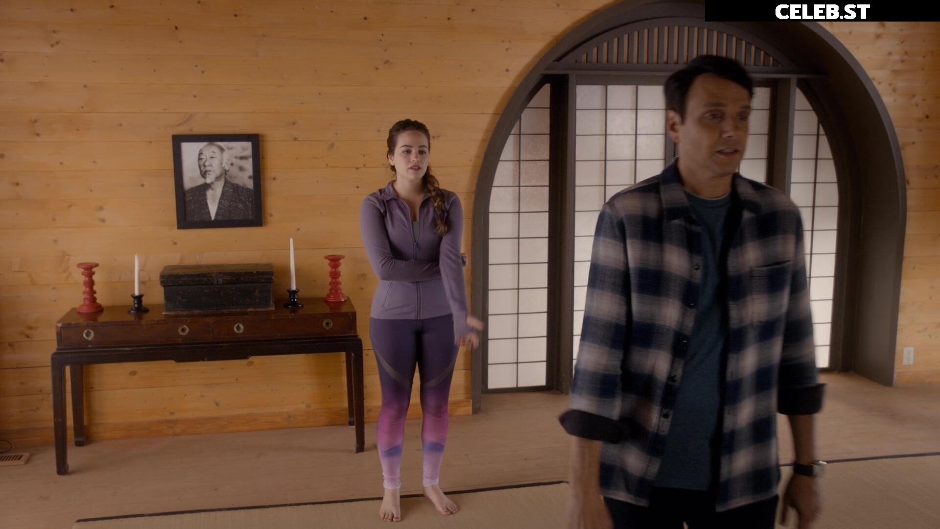 Mary Mouser Image 2089741