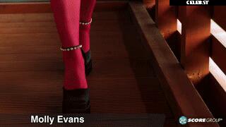 Anna Usakova / Molly Evans Image 20891642