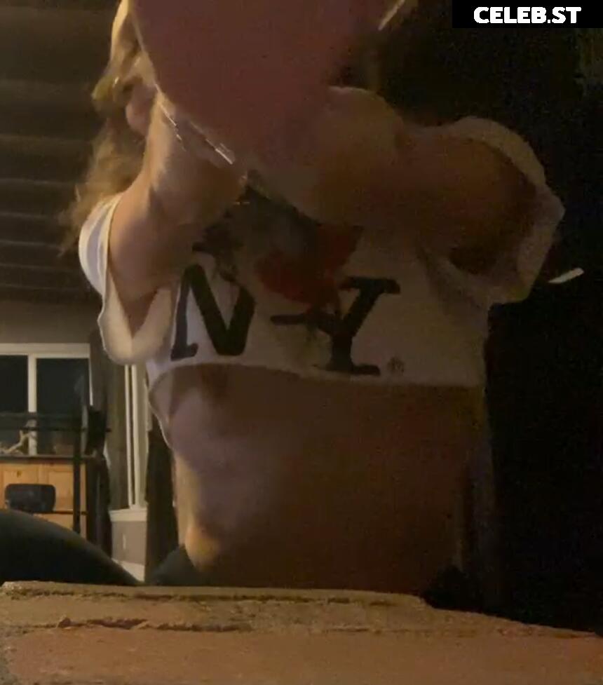Bby_Julesss /  Bby-Julesss aka Princess Tiny Titties Image 20890904