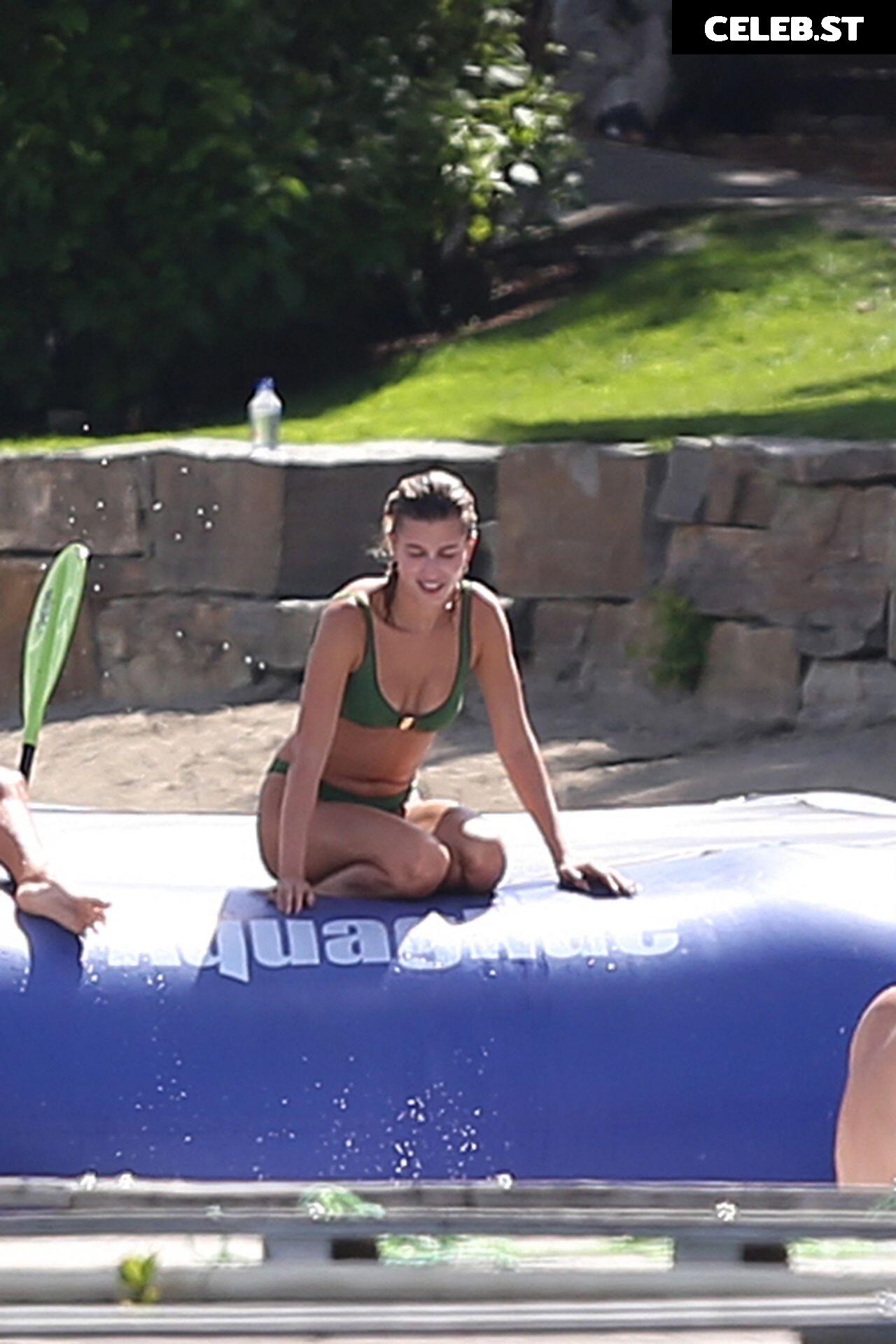 Hailey Bieber Image 2088084