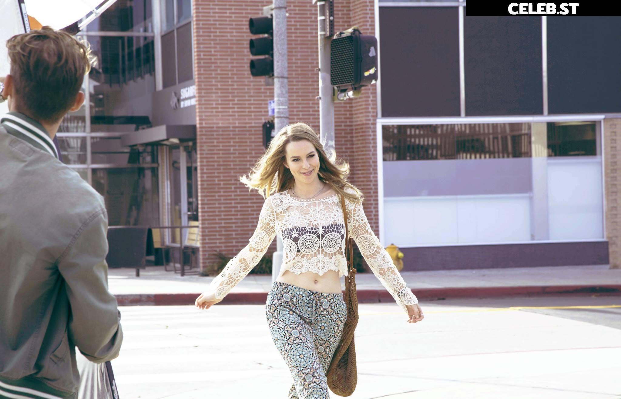 Bridgit Mendler Image 2088338