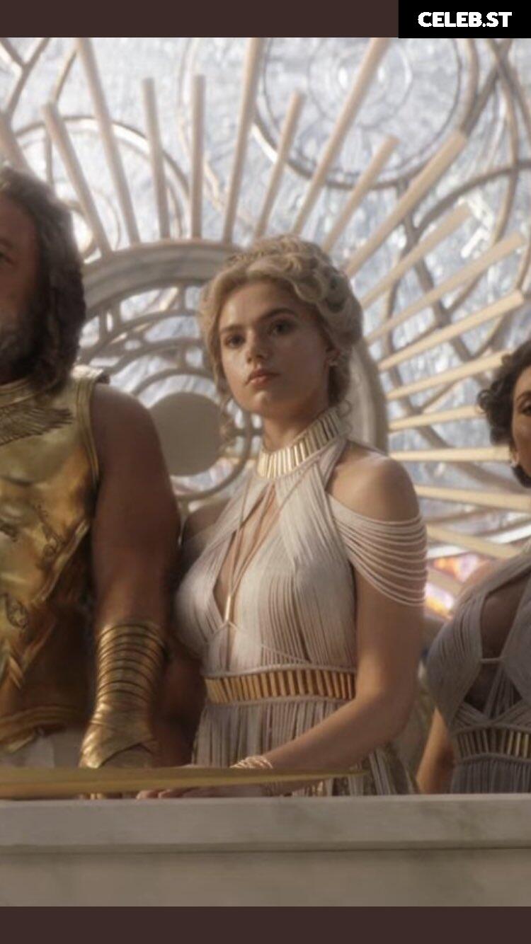 Indiana Evans Image 2075642