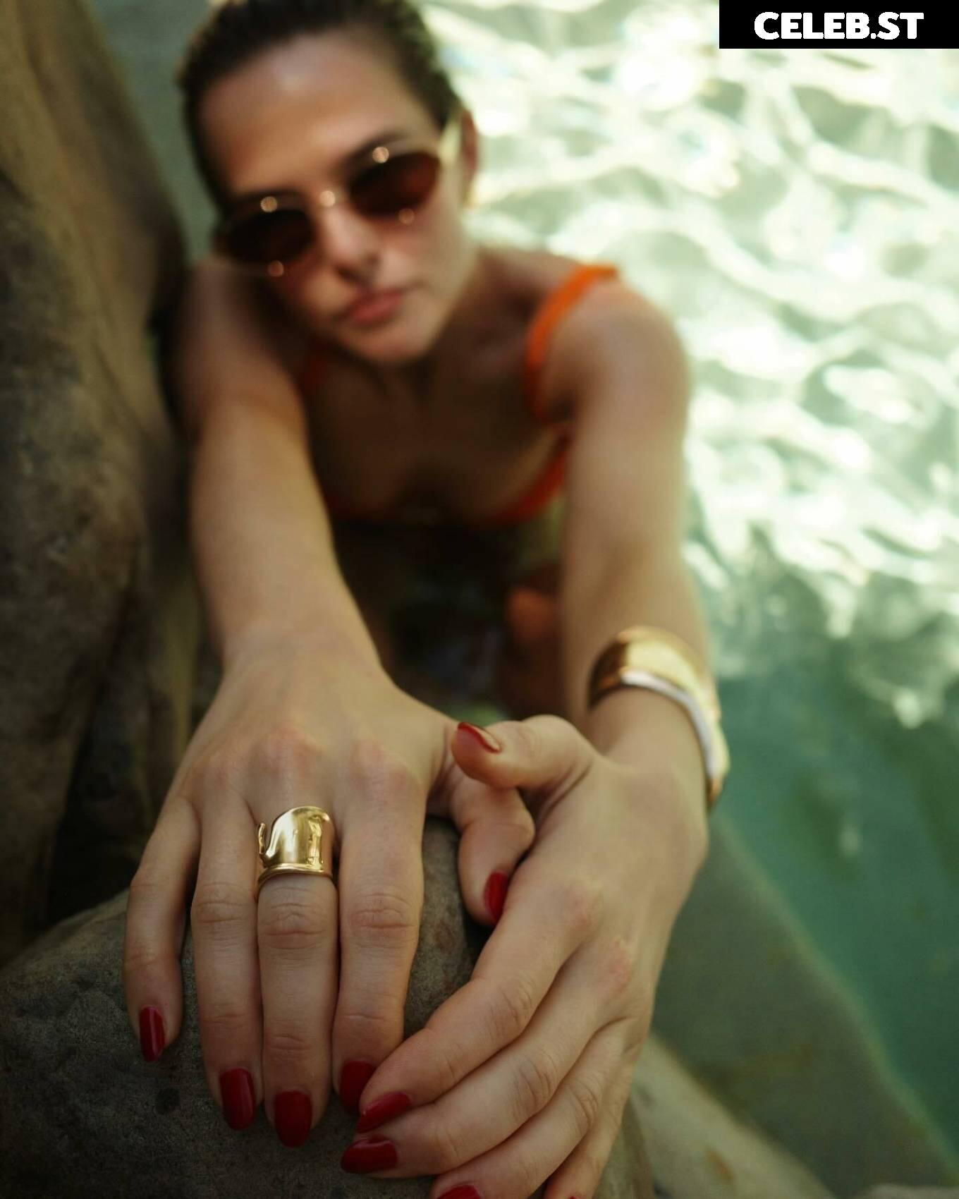 Zoey Deutch Image 2076613