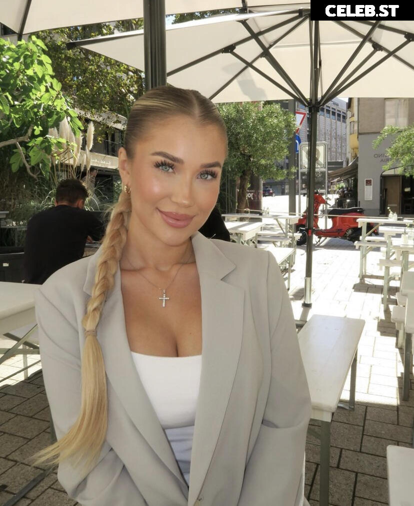 Lisa Jolie Image 2076295