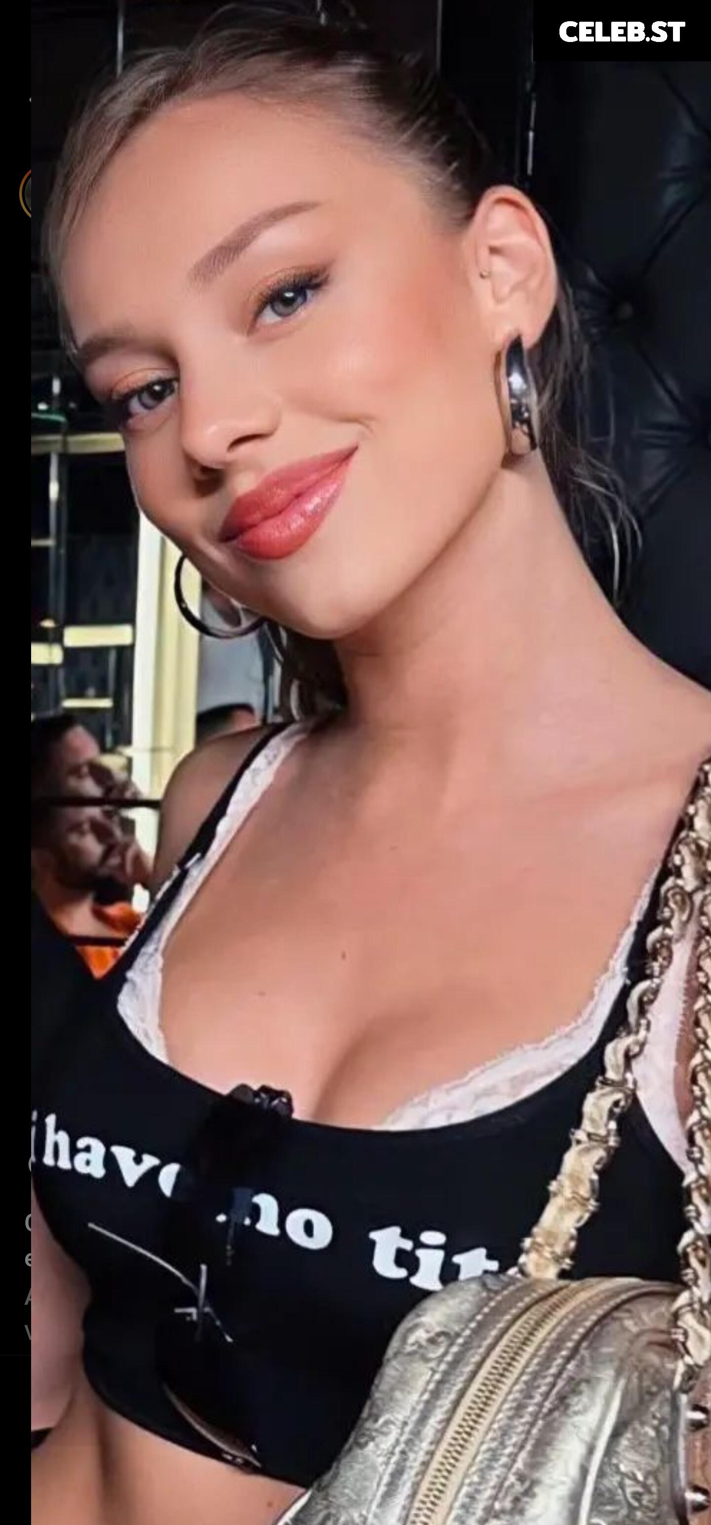 Ester Expósito Image 2077622
