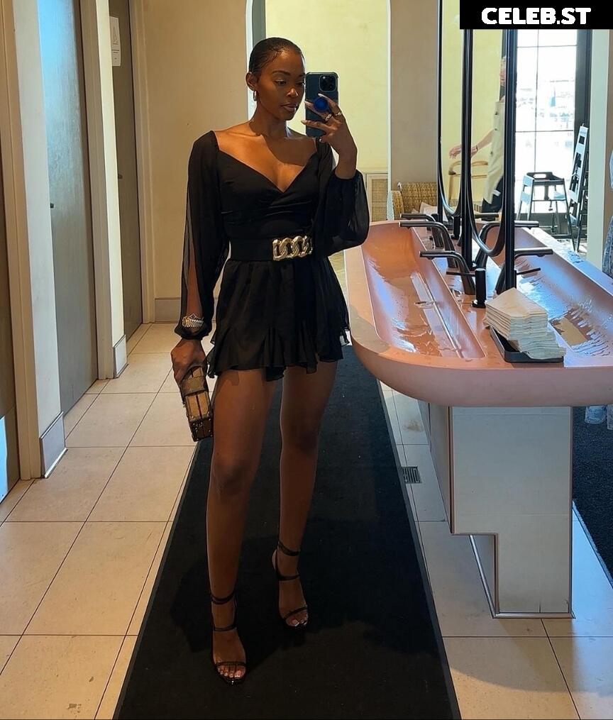 Nafessa Williams Image 2074683