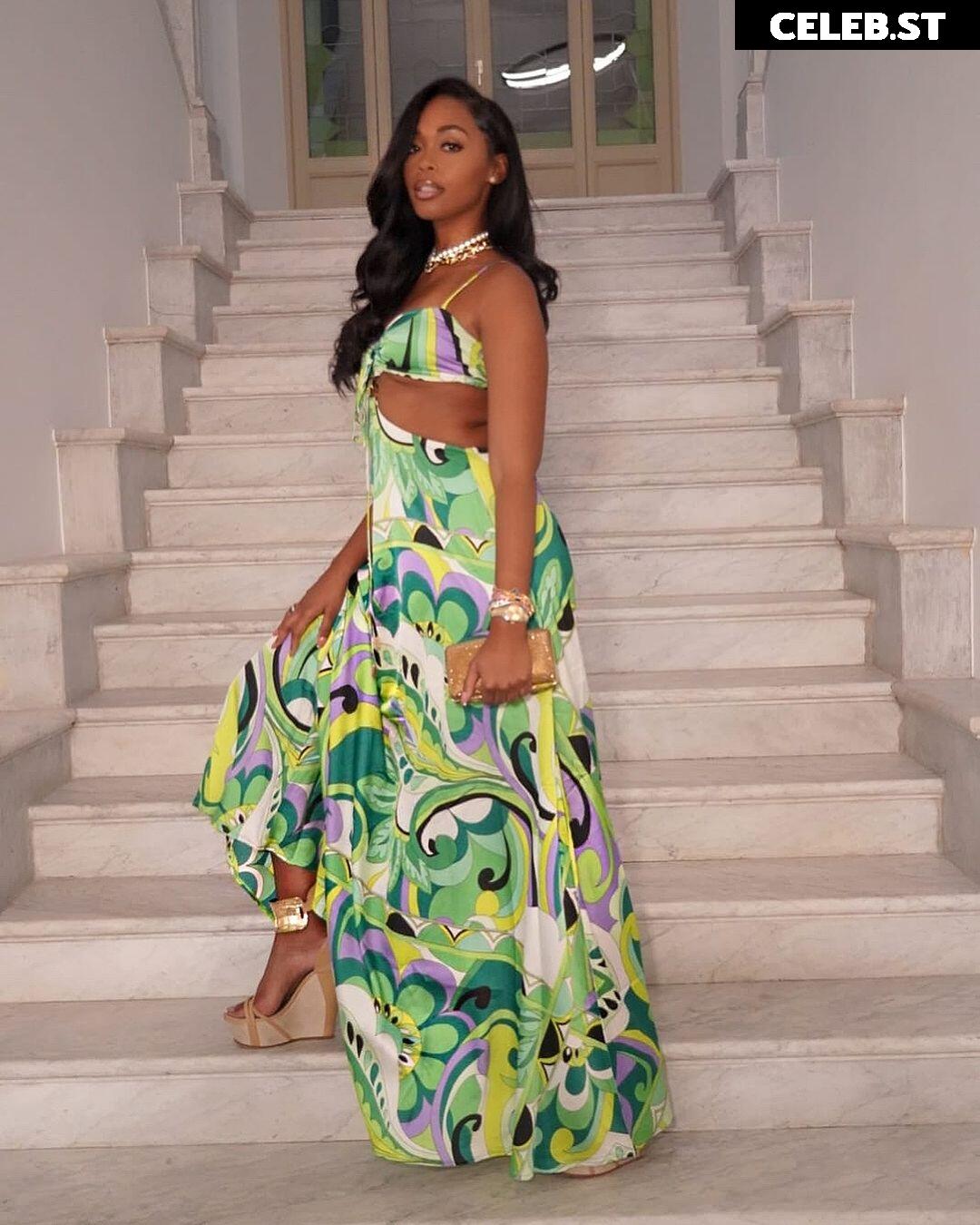 Nafessa Williams Image 2074117