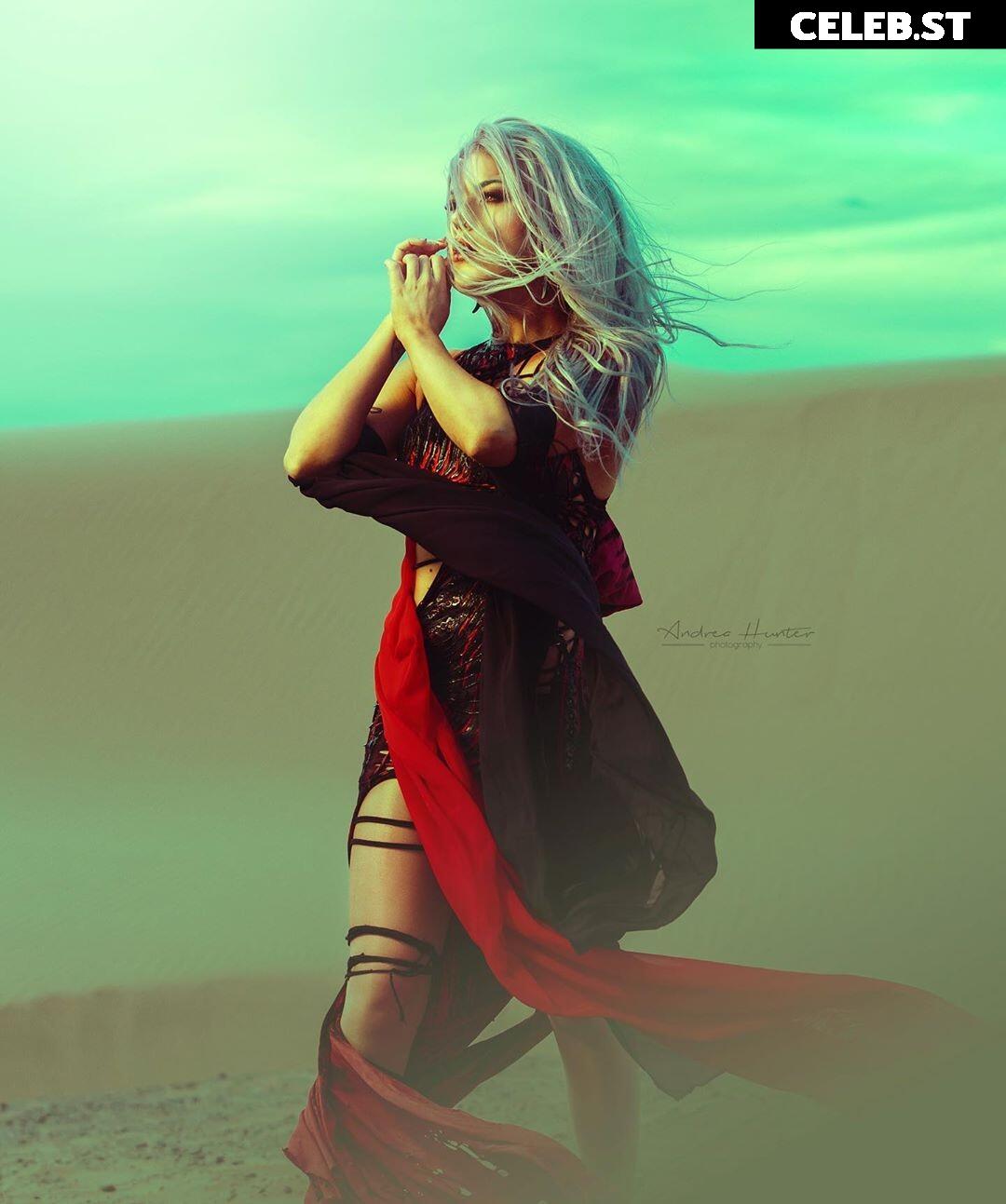 Alissa White-Gluz Image 2074073
