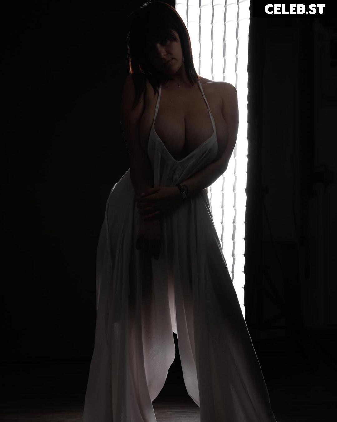 Madalina Loana Filip Image 20743457