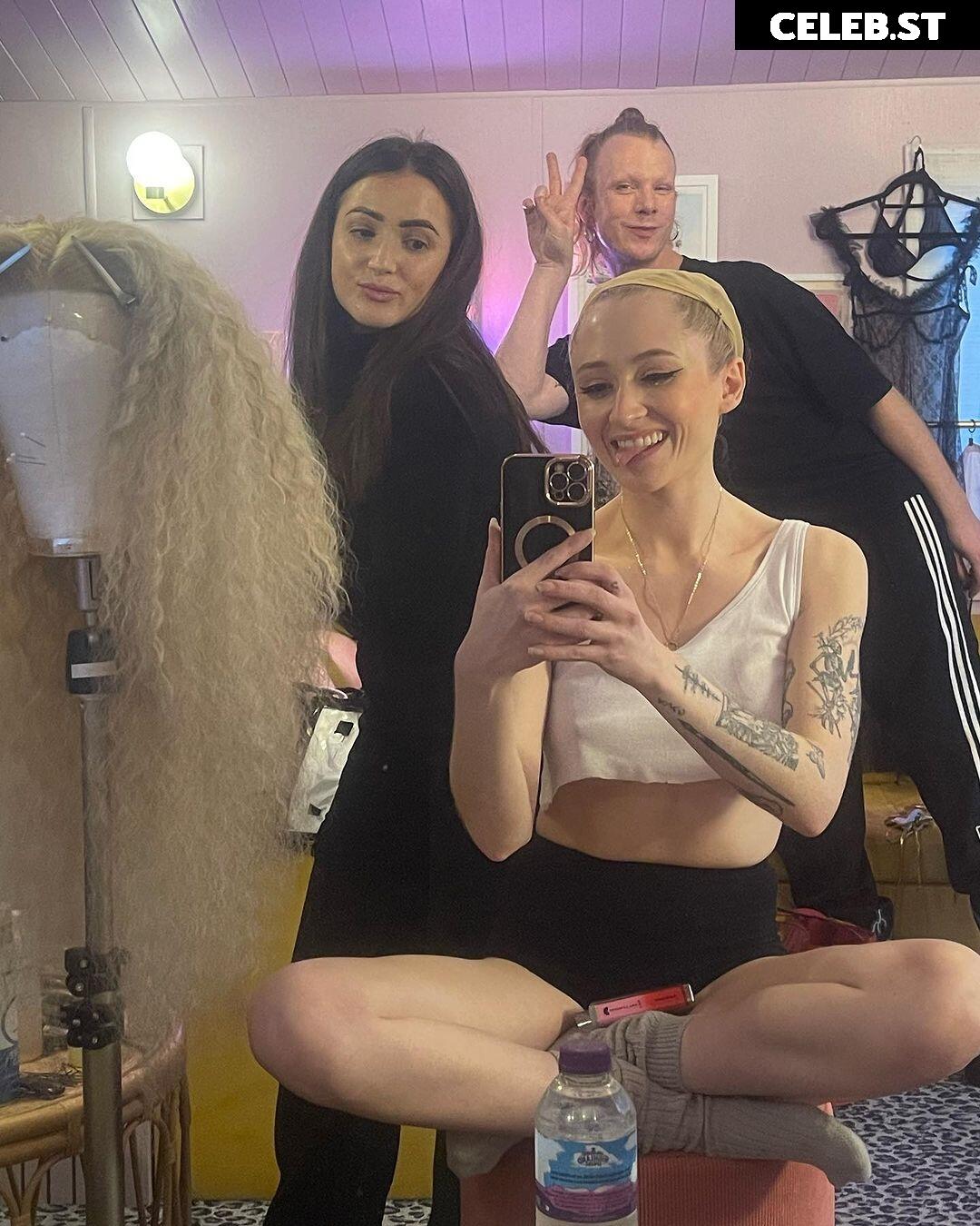 Janet Devlin Image 2071186