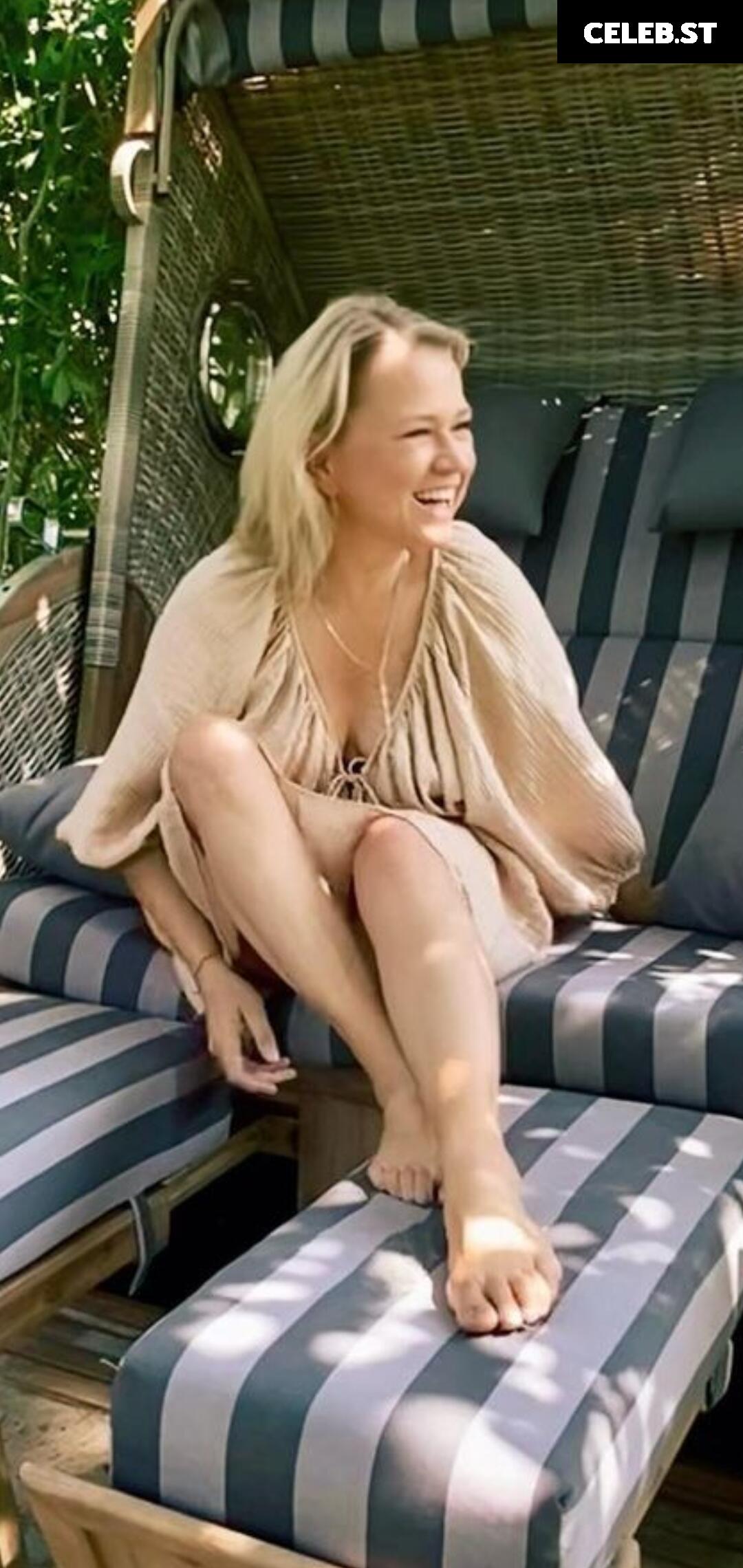 Nova Meierhenrich Image 2071251