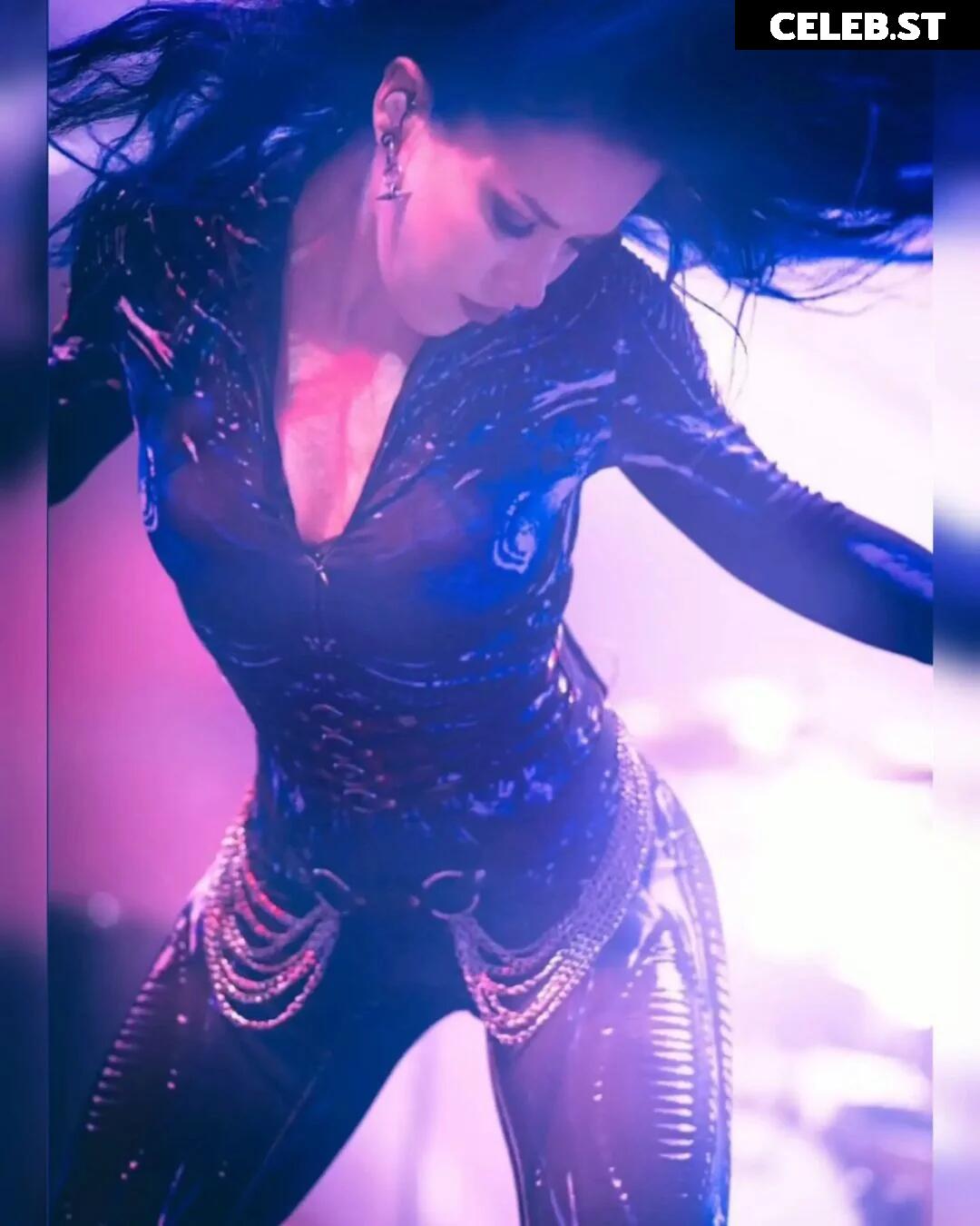 Alissa White-Gluz Image 2072843