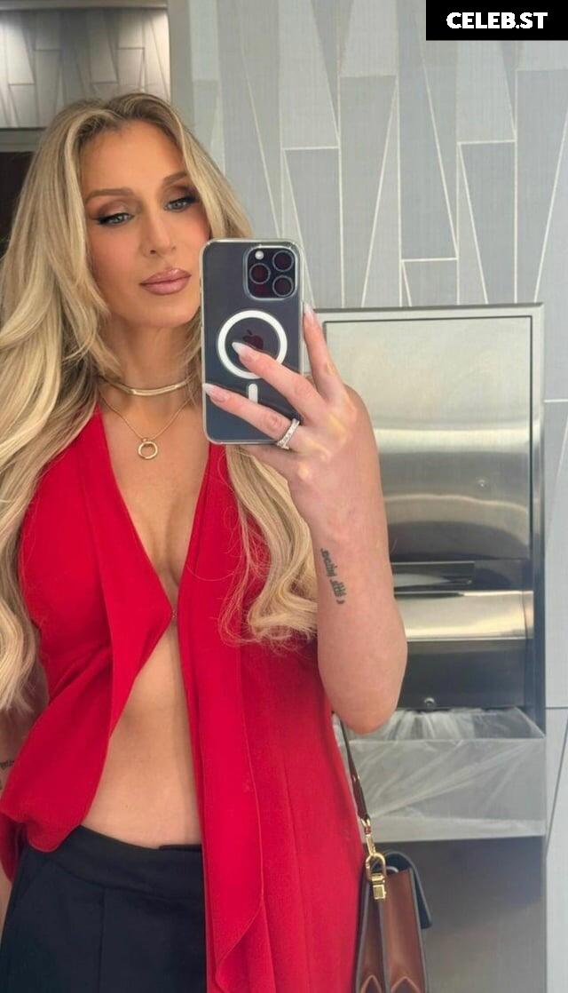Charlotte Flair Image 2072697