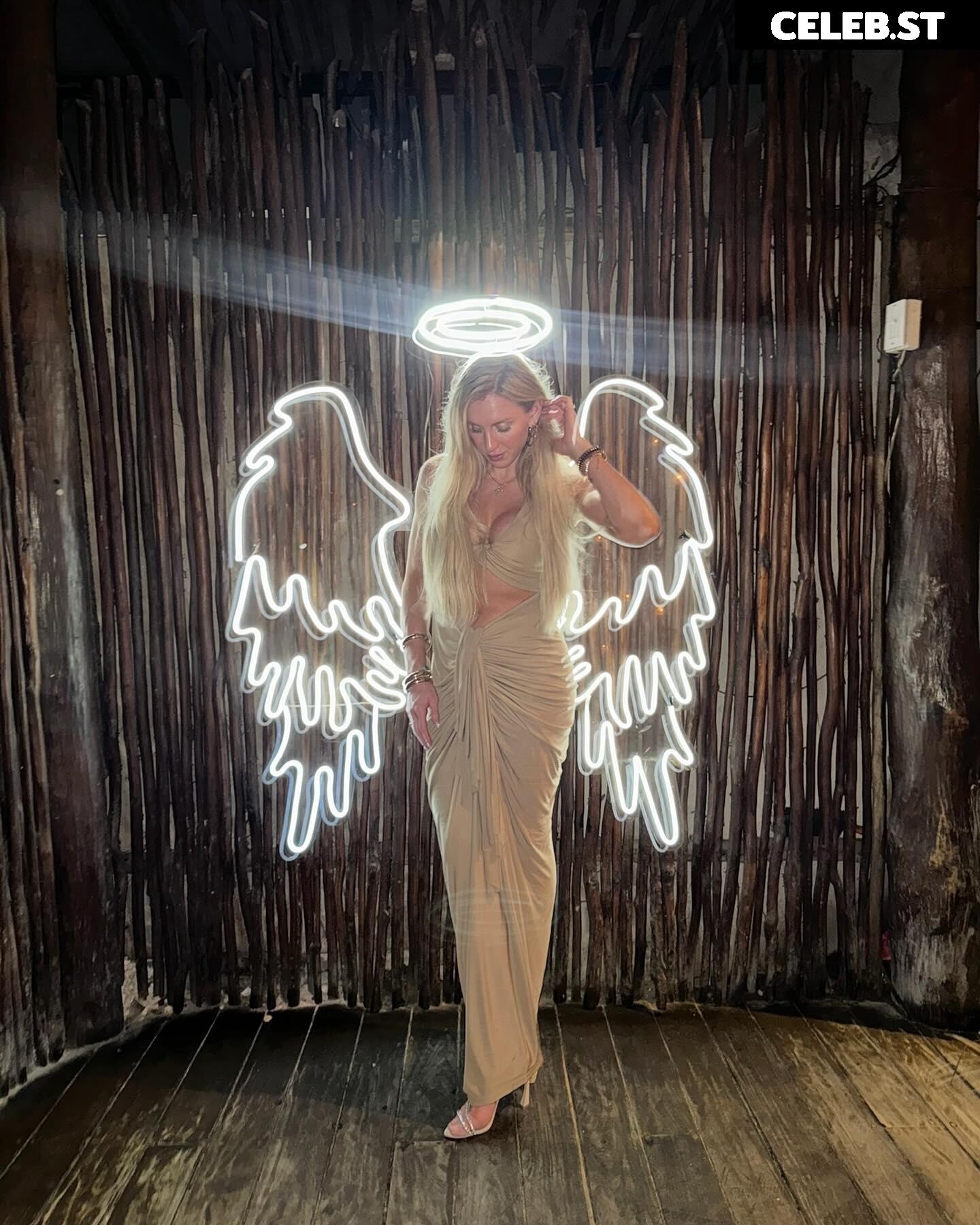 Charlotte Flair Image 2072642