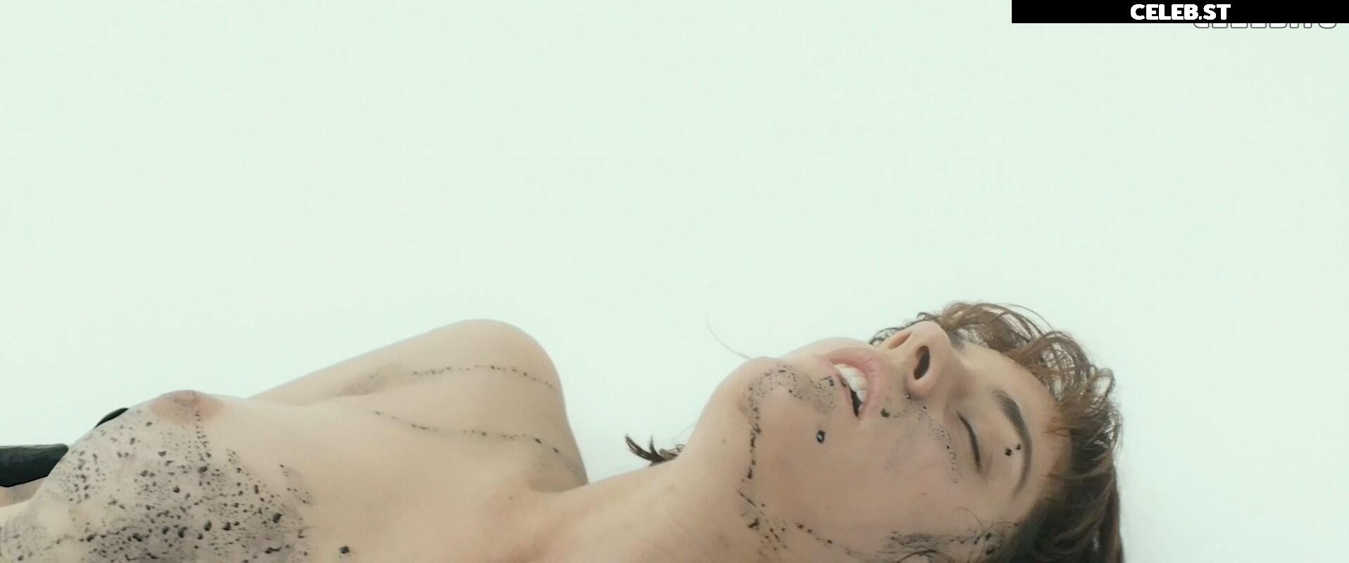 Noémie Merlant Image 2072177