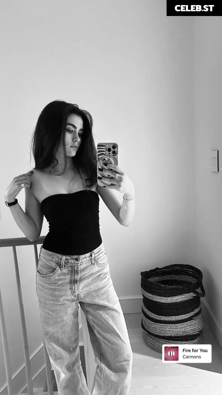 Lola Flanery Image 2073898