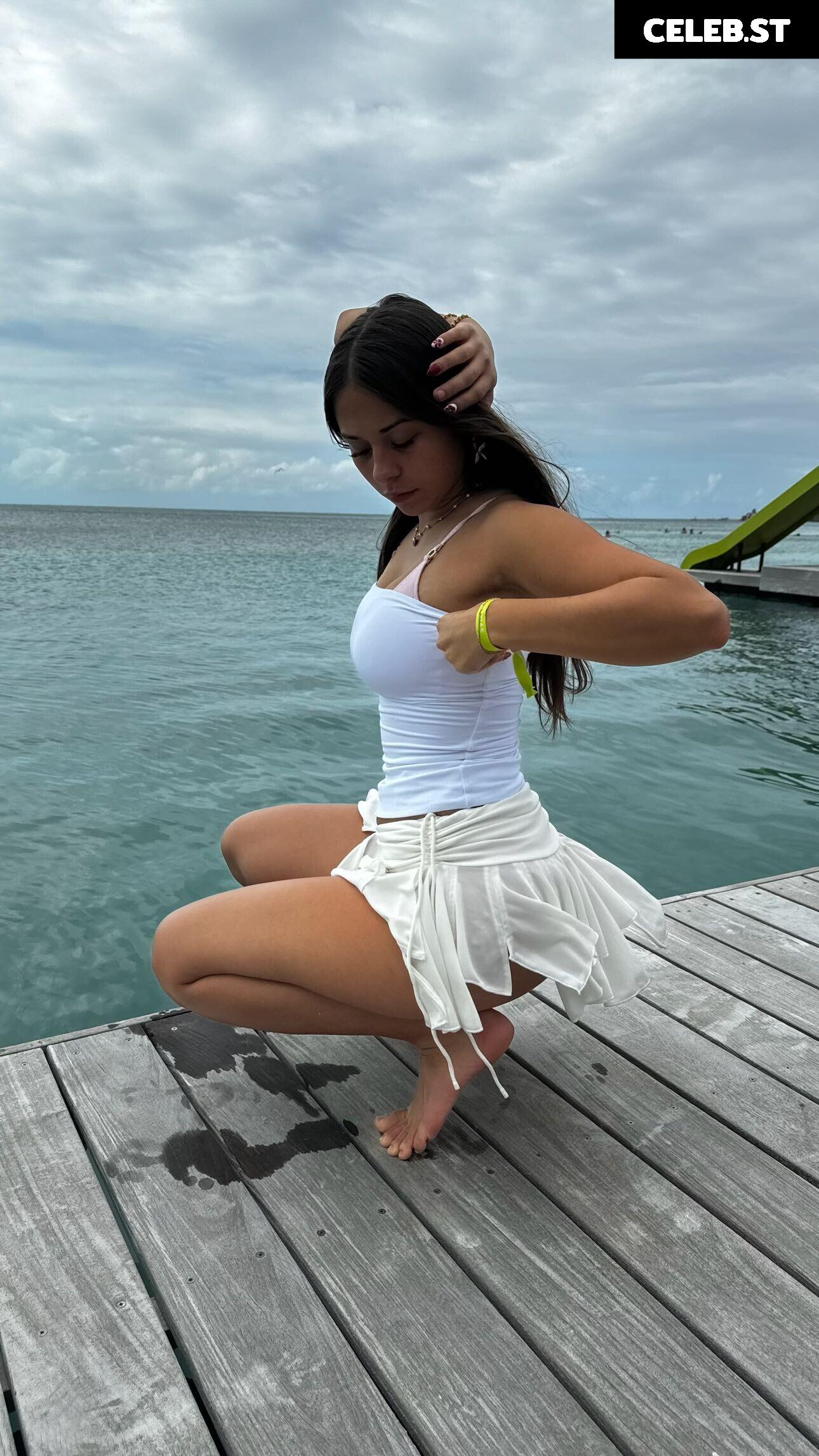 Malayaax - Sophieraiin Image 20735270