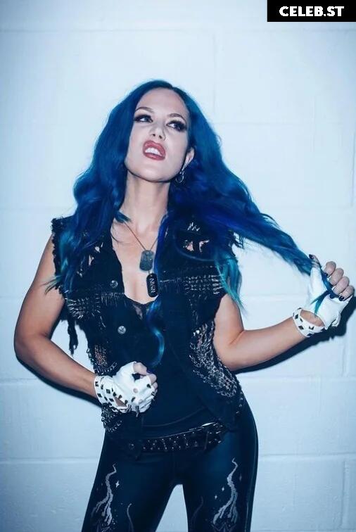Alissa White-Gluz Image 2073415